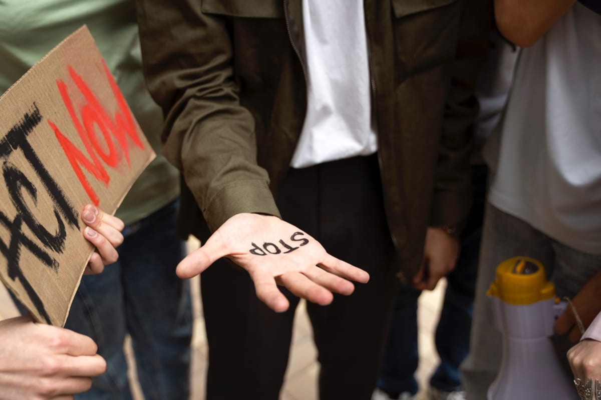 DHS começará a analisar redes sociais de imigrantes em busca de atividades antissemitas