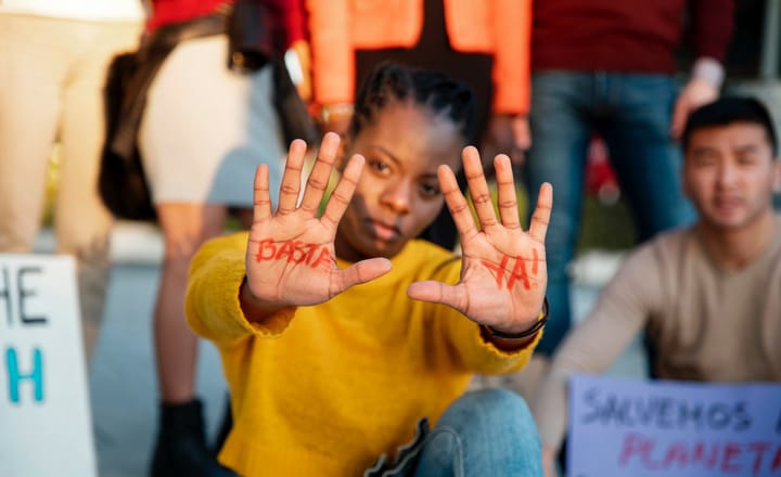 DHS encerra o TPS para o Haiti e orienta haitianos a buscarem status migratório legal