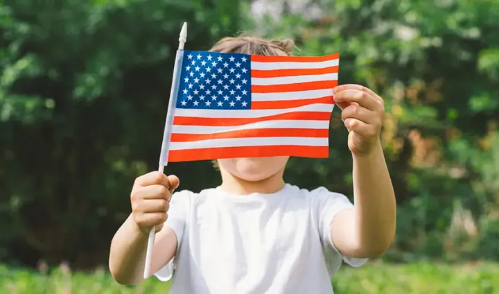 USCIS Atualiza Política de Cálculo da Idade CSPA para Usar Datas de Ação Final – Vigente a partir de 15 de agosto de 2025